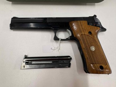 Zoom bild av Smith & Wesson 422