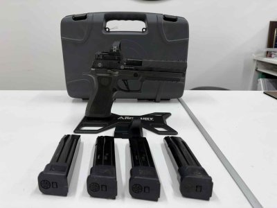 Zoom bild av Sig Sauer P320 Max