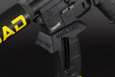 Zoom bild av S&W 15-22 PRO Competition Magwell