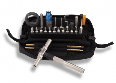 Zoom bild av COMPACT PISTOL KIT